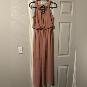 Very cute maxi dress. Can dress up or down, perfect for spring and summer